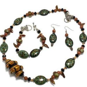 Handmade Jewelry Set by Surdigirl - Clay, Howlite, Goldstone
